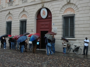 Permessi soggiorno, chiusura uffici