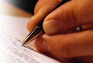 Il Pd raccoglie firme per i vendoliani