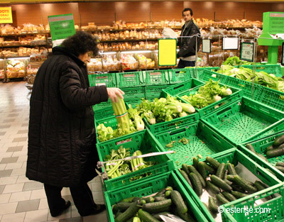 Anziani meno soli con la “Spesa in compagnia”