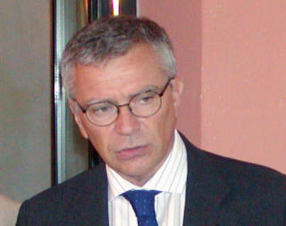 Mascellani ‘liquidatore’ della propria società: i creditori insorgono