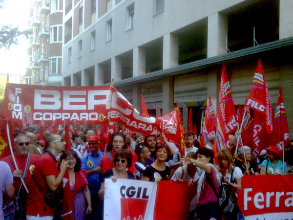 Duemila ferraresi in strada contro la manovra