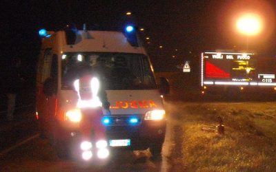 Scontro notturno sulla Provinciale a Cologna: grave un ragazzo di 22 anni