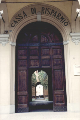 Cassa, portone