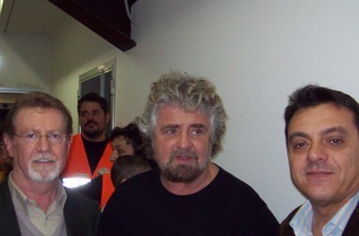 La base scrive a Grillo