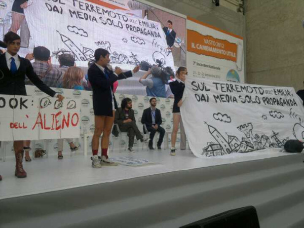 L’Alieno sul palco con Di Pietro