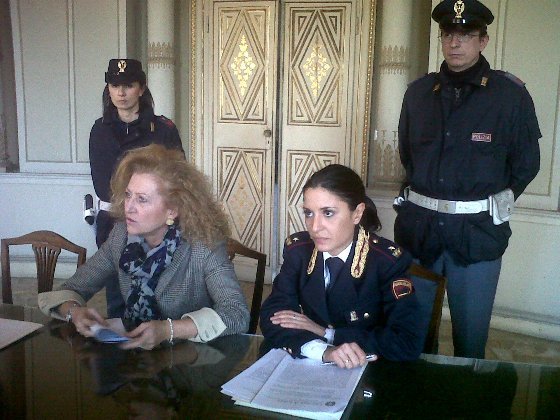 Da sinistra: il vice questore vicario Giannina Roatto e la dirigente delle Volanti Giulia Martucci