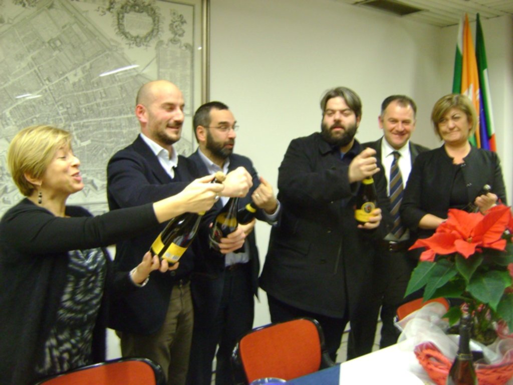 Il Pd brinda all’anno delle primarie