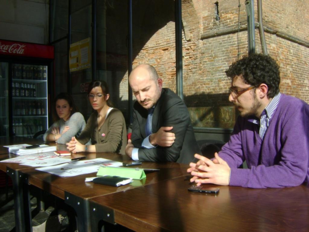 Pd, sfida a Grillo per il voto giovanile