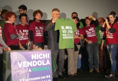 Il gruppo Sel di Ferrara assieme al leader Nichi Vendola