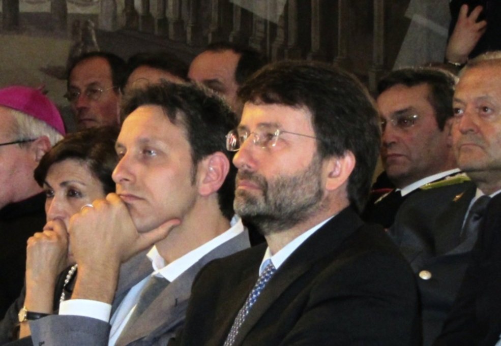 Franceschini via sms: “Votate la mia compagna”