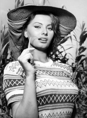 Sophia Loren in "La donna del fiume"