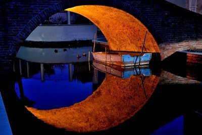 Vanni Lazzari: Riflessi sotto il ponte nell'ora blu