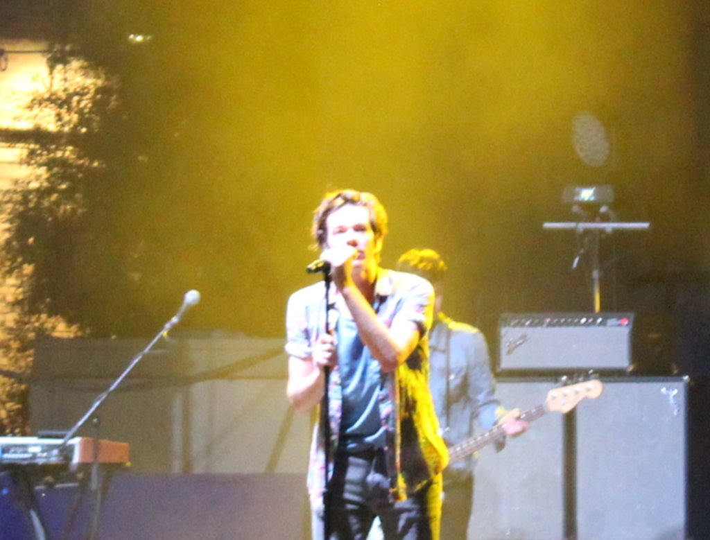 Nate Ruess, leader dei "Fun." sul palco di Ferrara sotto le stelle (foto Elena Pasqualini)