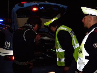 Guida ubriaco, ma non può soffiare. Assolto