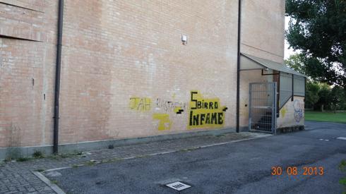 Vilipendio alle forze dell’ordine a Cento