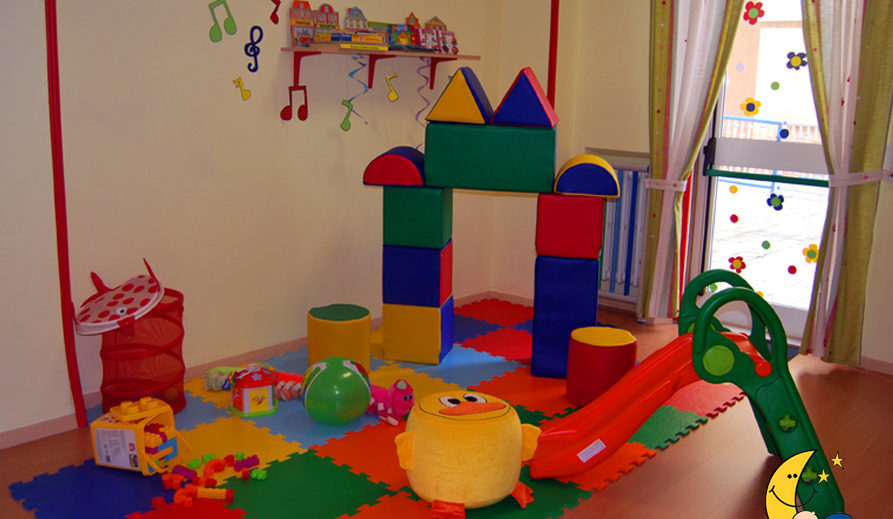 Scuole d’infanzia. Incongruenze nelle domande, bloccato il concorso