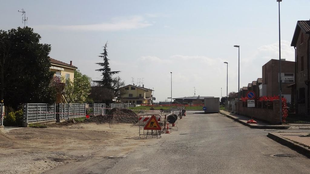 Cominciano i lavori in via A. Grandi