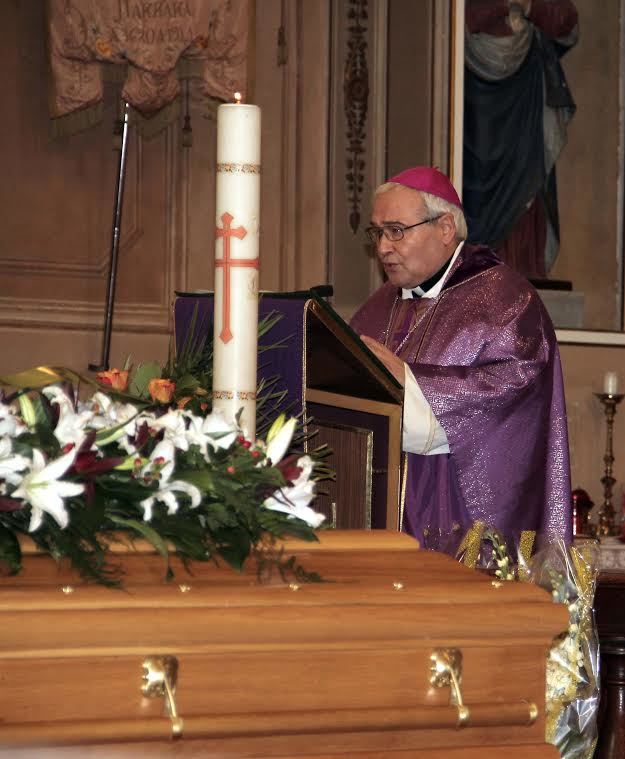 Luigi Negri celebra i funerali di Carlo Vitali