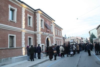 Il Meis di notte in omaggio alle vittime di Bruxelles