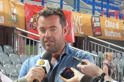 Tensione alla Bondi: tra tifosi e staff volano insulti