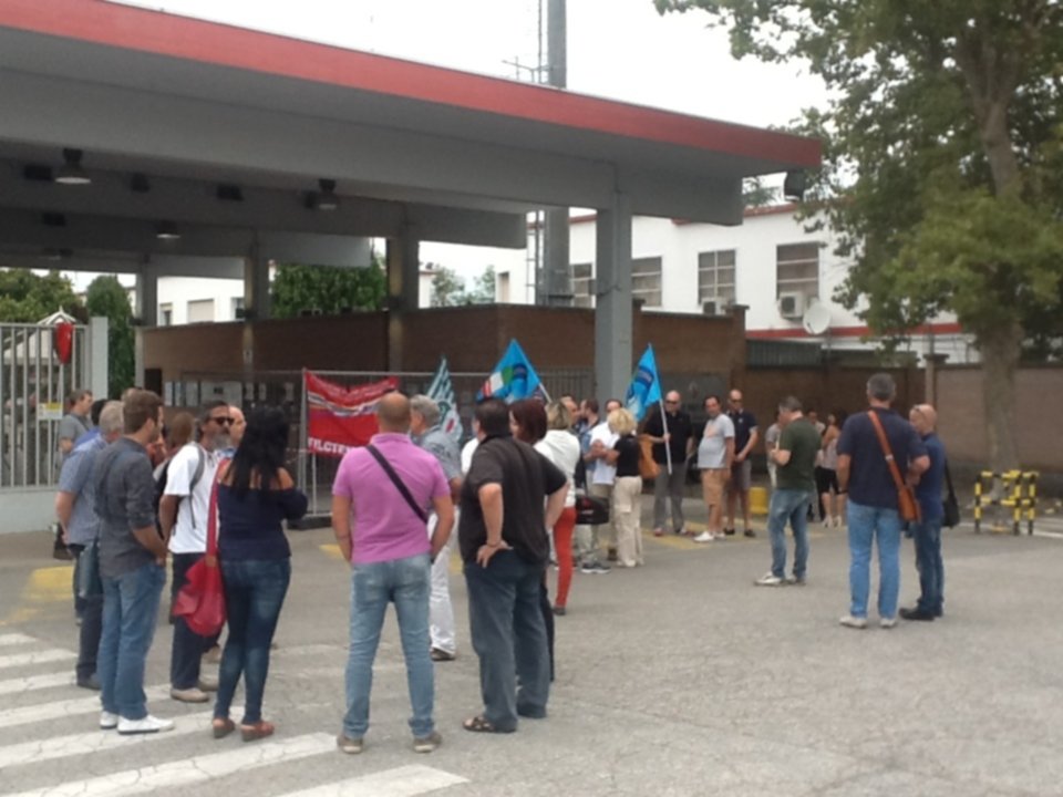 Petrolchimico in sciopero. Atti: “Il piano Eni porta alla dismissione”