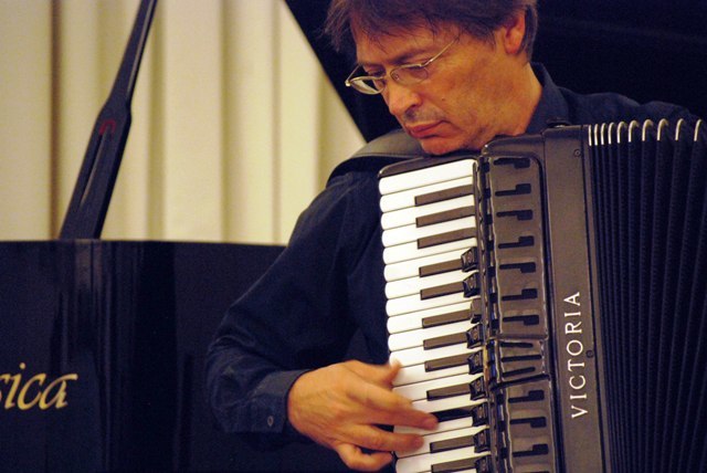 Pianoforte e fisarmonica per la notte della Marfisa