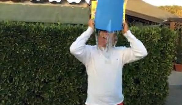 #icebucketchallenge, e i politici si rinfrescano le idee