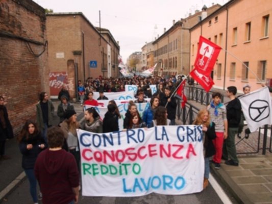 Studenti in piazza per lo sciopero sociale