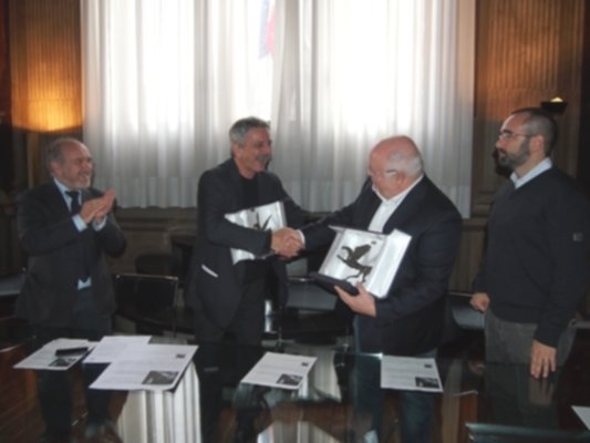 Premio Città di Ferrara, Ares ed Ellade simbolo di tutti i musicisti