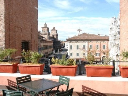 Il bar sulla terrazza riapre grazie al Tar