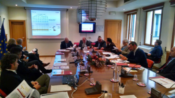 Economia, reggono solo export e turismo