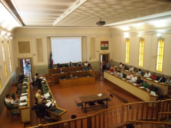 Migranti, Ferrara contro i “campi di concentramento” in Ungheria