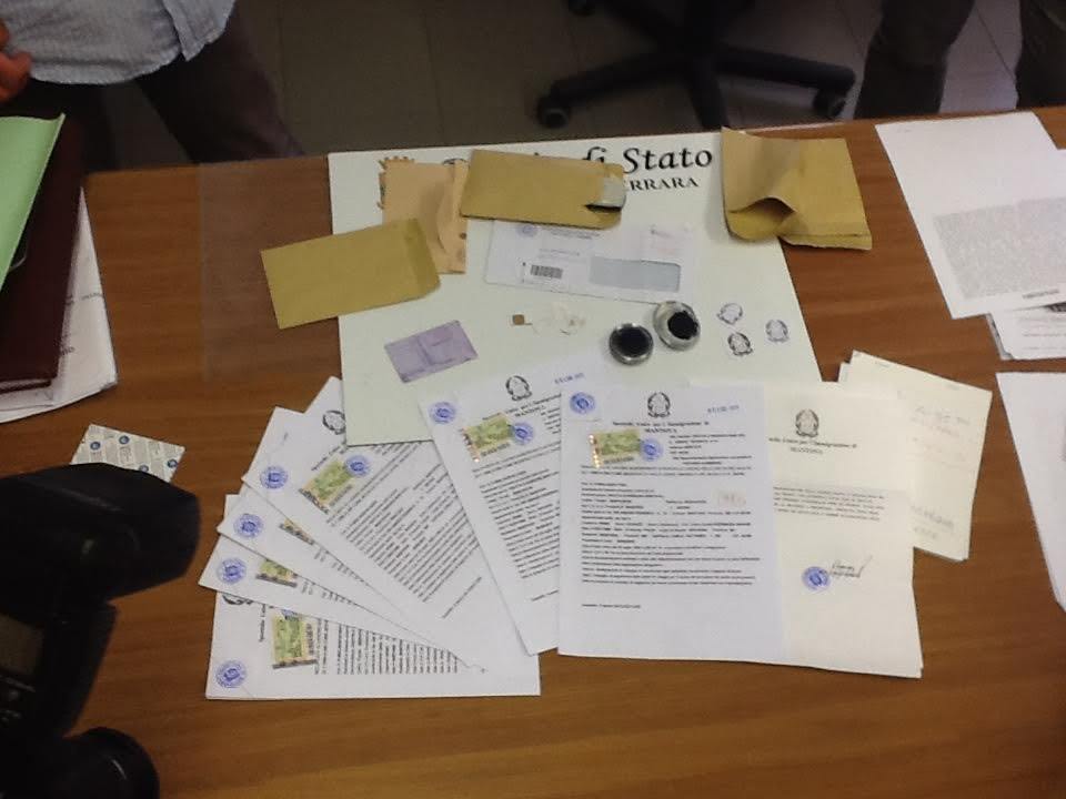 Soldi in cambio di false autorizzazioni: sventata maxitruffa agli immigrati