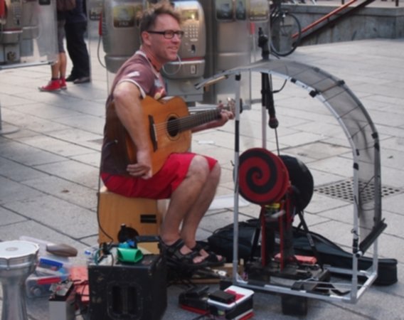 Il festival visto dai buskers, tra complimenti e polemiche