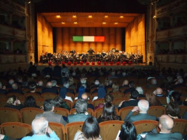 Musica e beneficenza, l’Aeronautica accende il Natale