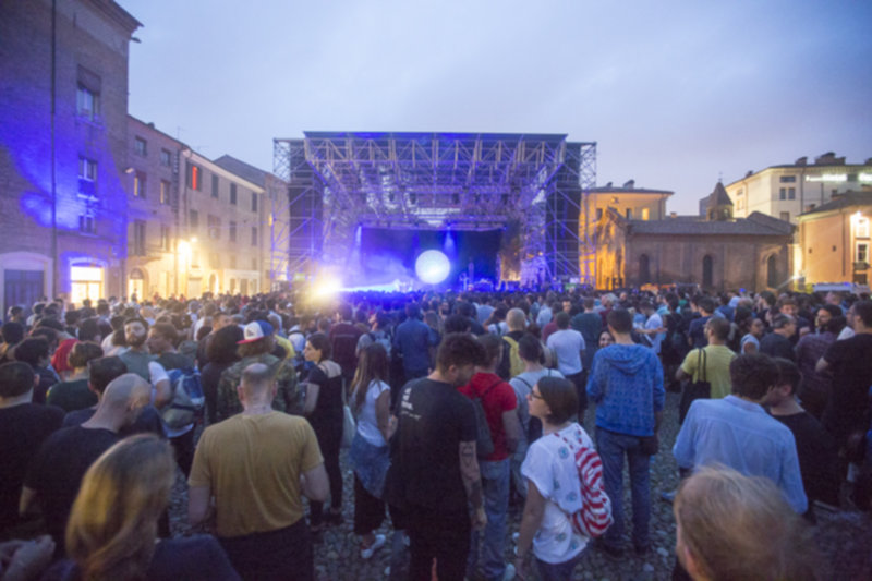 Ferrara sotto le Stelle, la musica elettronica conquista il Castello