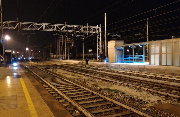 Tragedia in stazione, si esclude l’ipotesi del suicidio