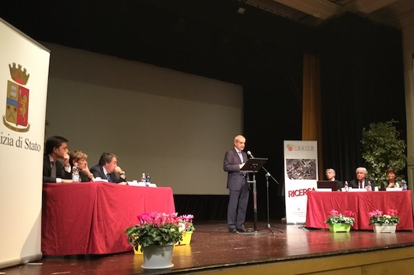 Dipendenza, droghe sintetiche, prevenzione: la questura riparte dalle scuole