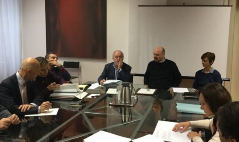 Palaspecchi, Tagliani all’opposizione: “Progetti alternativi o siamo alle chiacchiere”