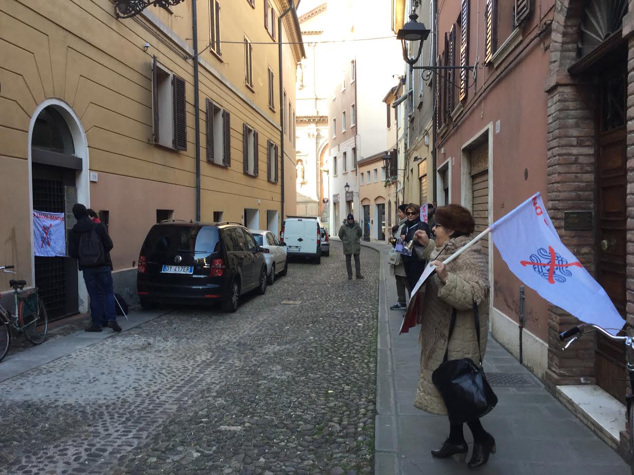 No-Salvabanche: “Contro al Pd per l’uguaglianza con Mps”