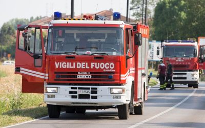 Fiamme in una villetta a Copparo, famiglia in salvo: casa inagibile