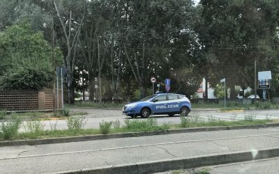 Copia all’esame della patente con un trasmettitore nascosto