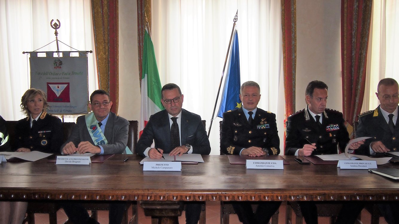 Le forze dell’ordine sposano la causa Avis, ma lontane da Salvini