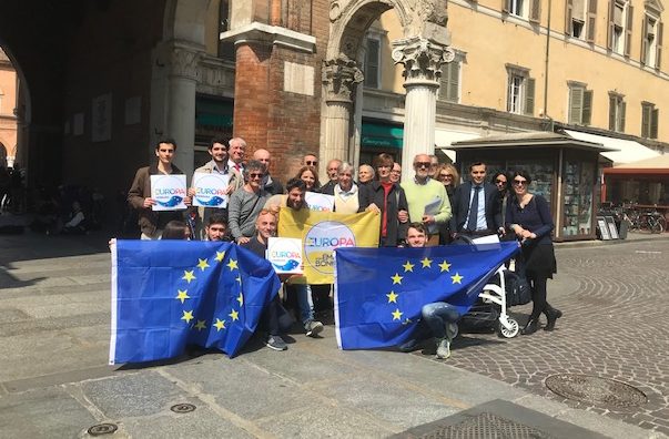 Più Europa presenta i candidati: “Sempre a contatto coi cittadini e contro l’estremismo della destra”