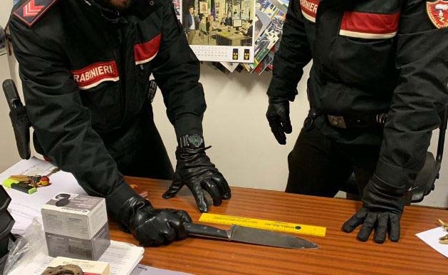 “Nessuna minaccia a moglie e figli, voleva togliersi la vita”