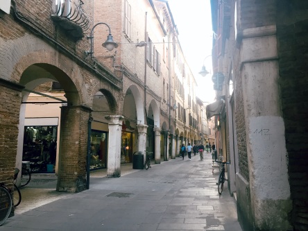 Inaugura la mostra di Tiziana Novelli