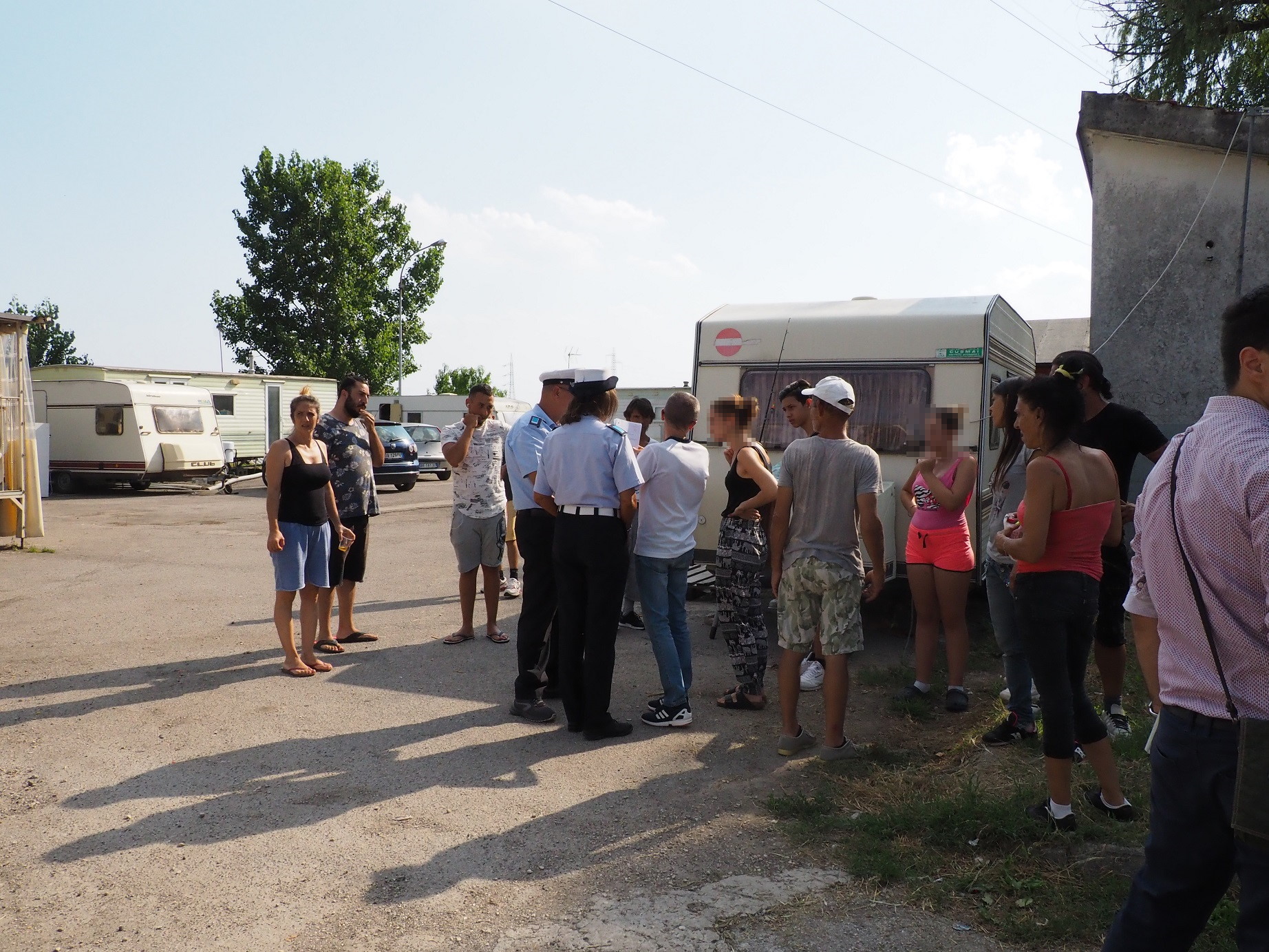 Notificata l’ordinanza al campo nomadi: le famiglie accettano lo sgombero