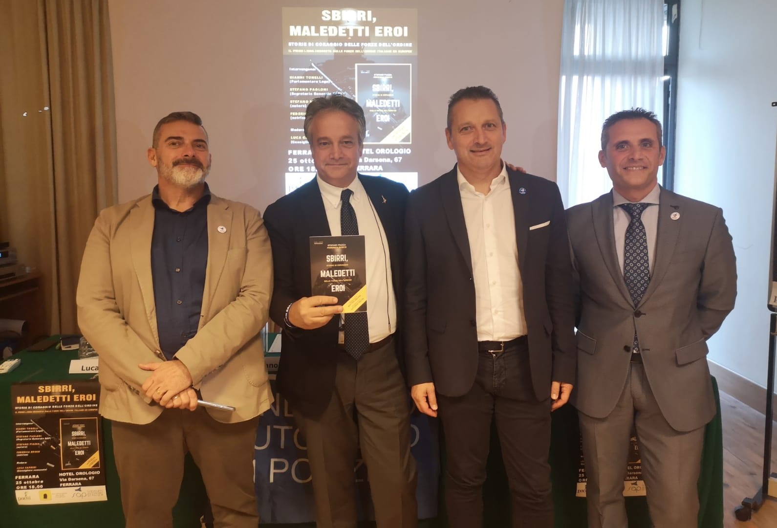 “Sbirri, maledetti eroi” contro il “razzismo culturale del partito dell’antipolizia”