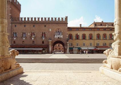 In Comune a Ferrara 12 tirocinanti in servizio a turno - Vimarsana News