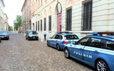 Prendono da Instagram una foto di una studentessa e la manipolano con l’I.A.. Sulle chat finiscono le sue immagine nude